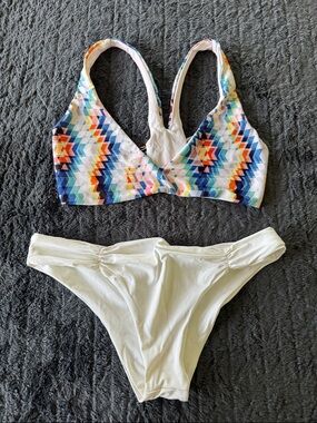 L space White Bikini Bottom with Multicolor Geometric Swim reversible